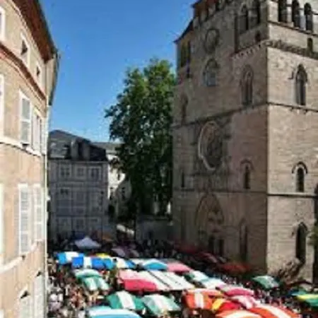 Boutique 2 Chambres Dans Le Vieux Апартаменты Каор